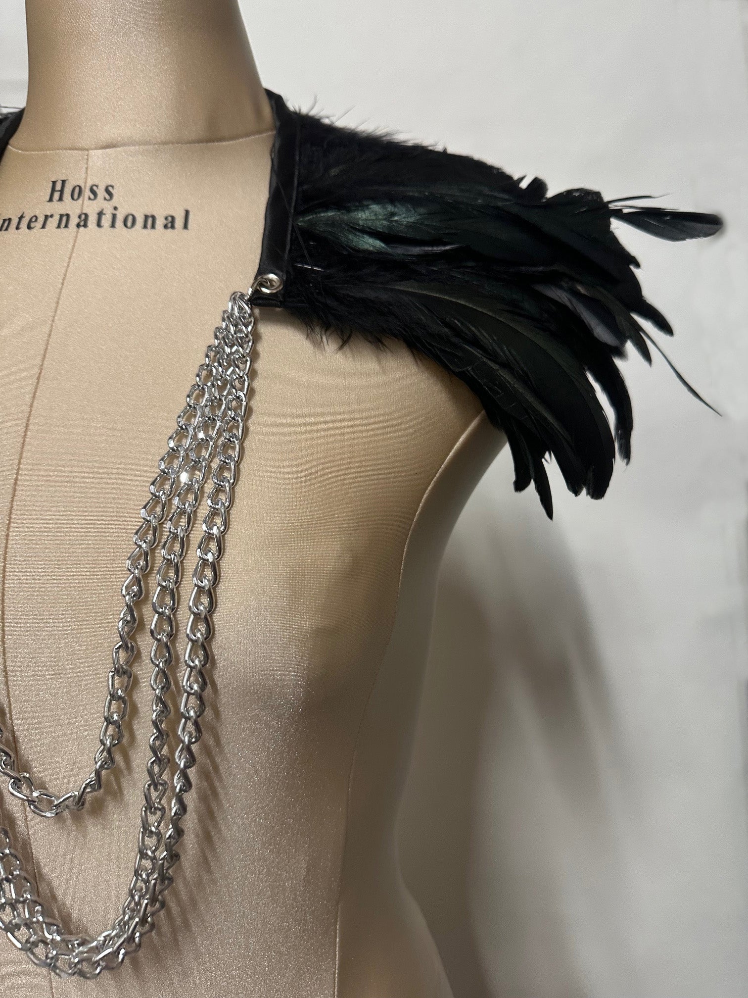feather collar